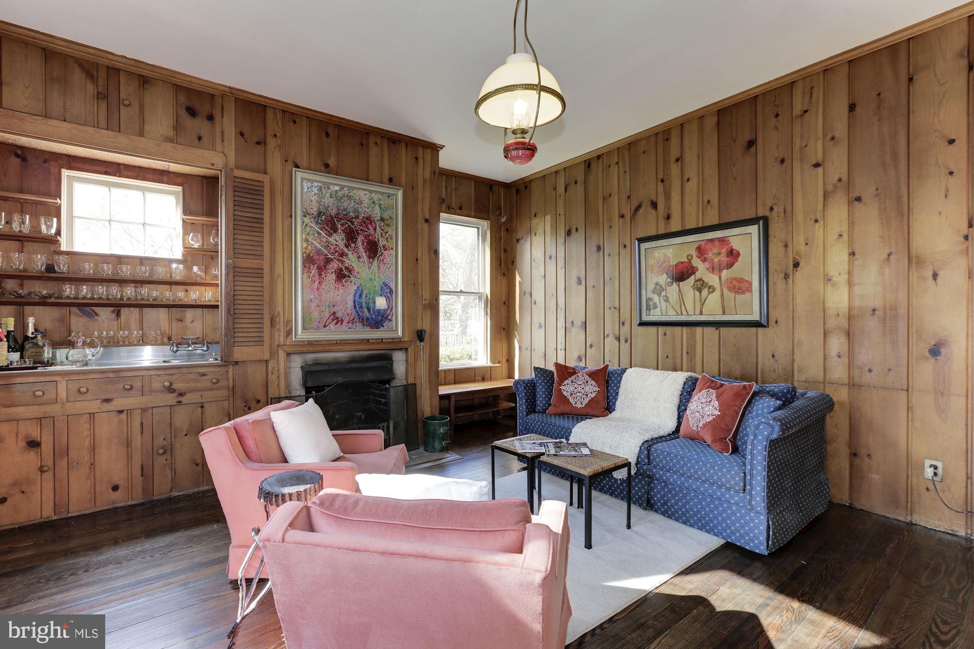 ROCKVILLE - Residential