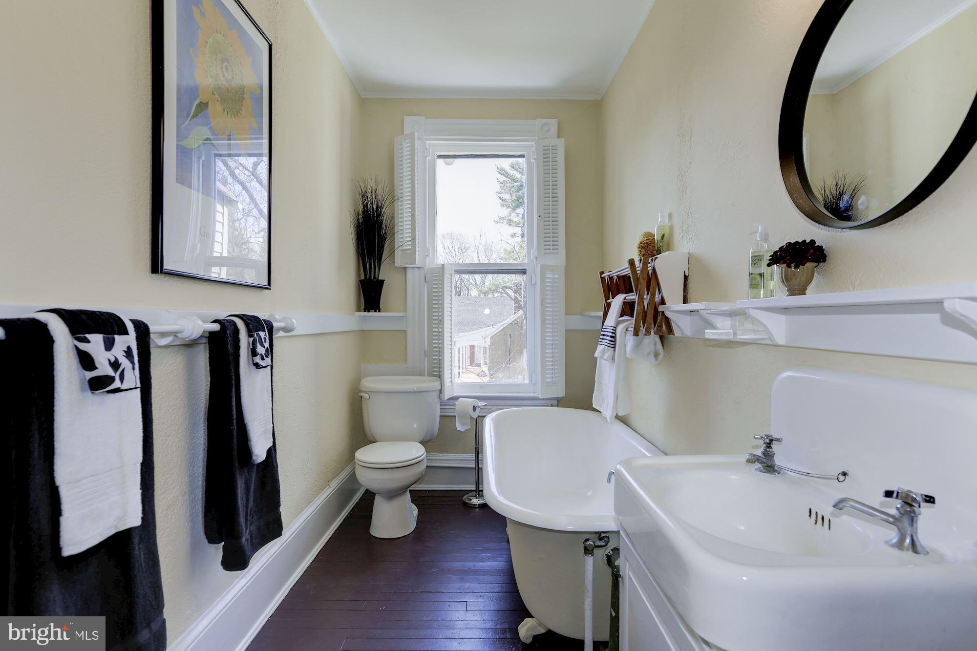 ROCKVILLE - Residential