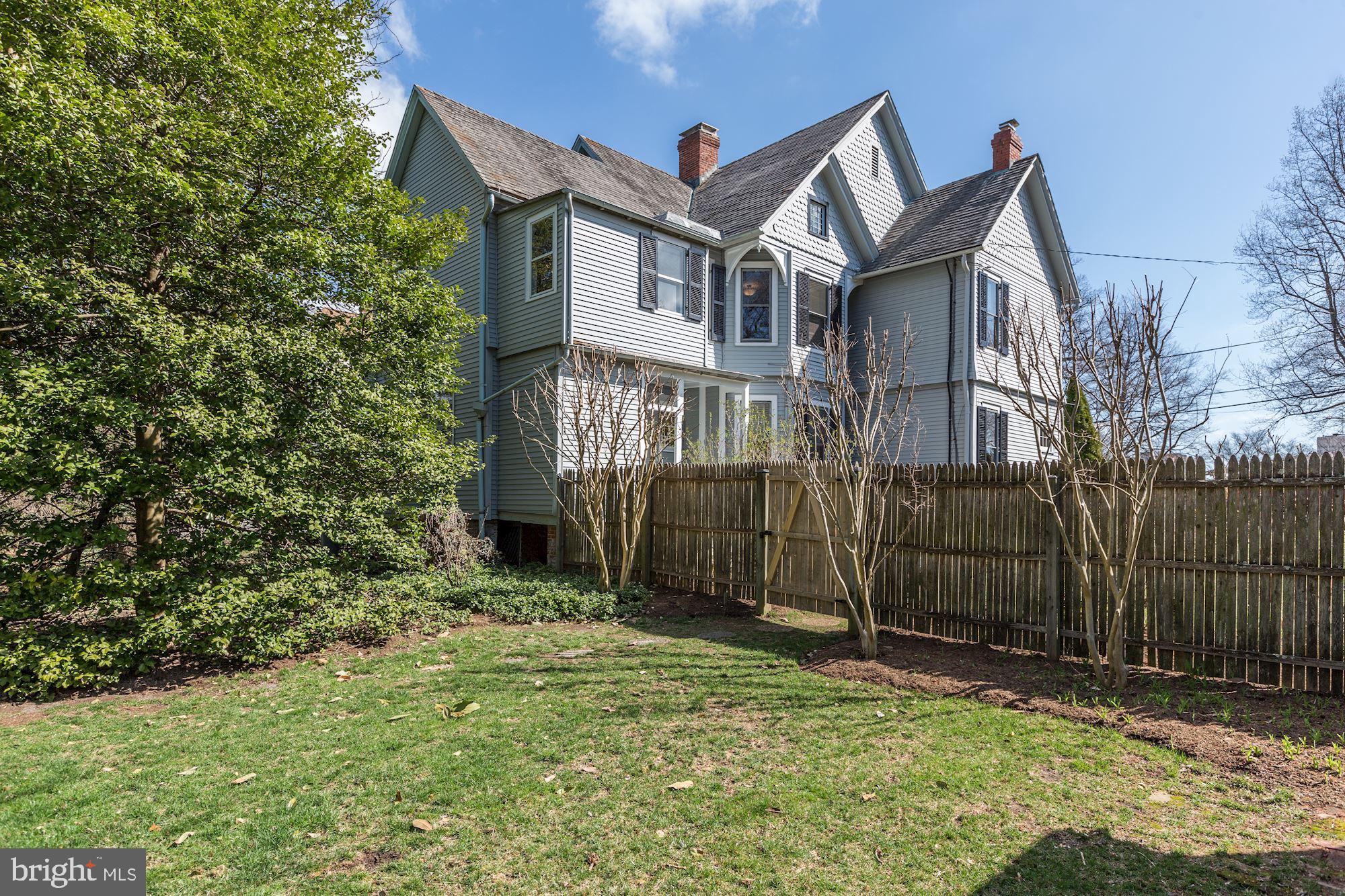 ROCKVILLE - Residential