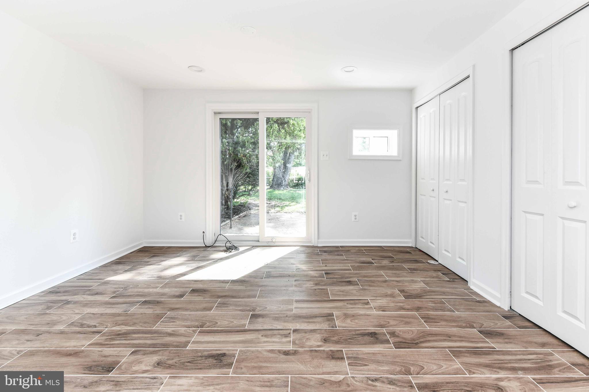 STERLING  PARK - Residential Lease