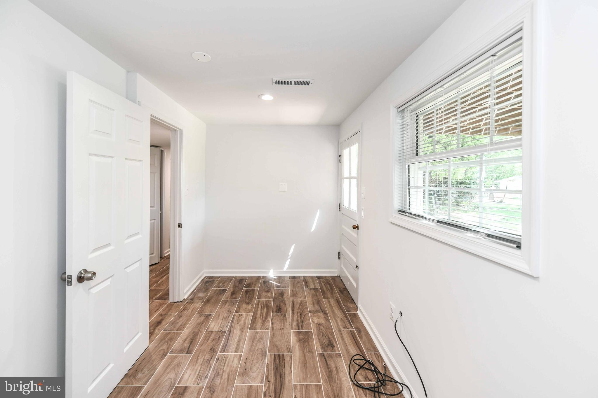 STERLING  PARK - Residential Lease