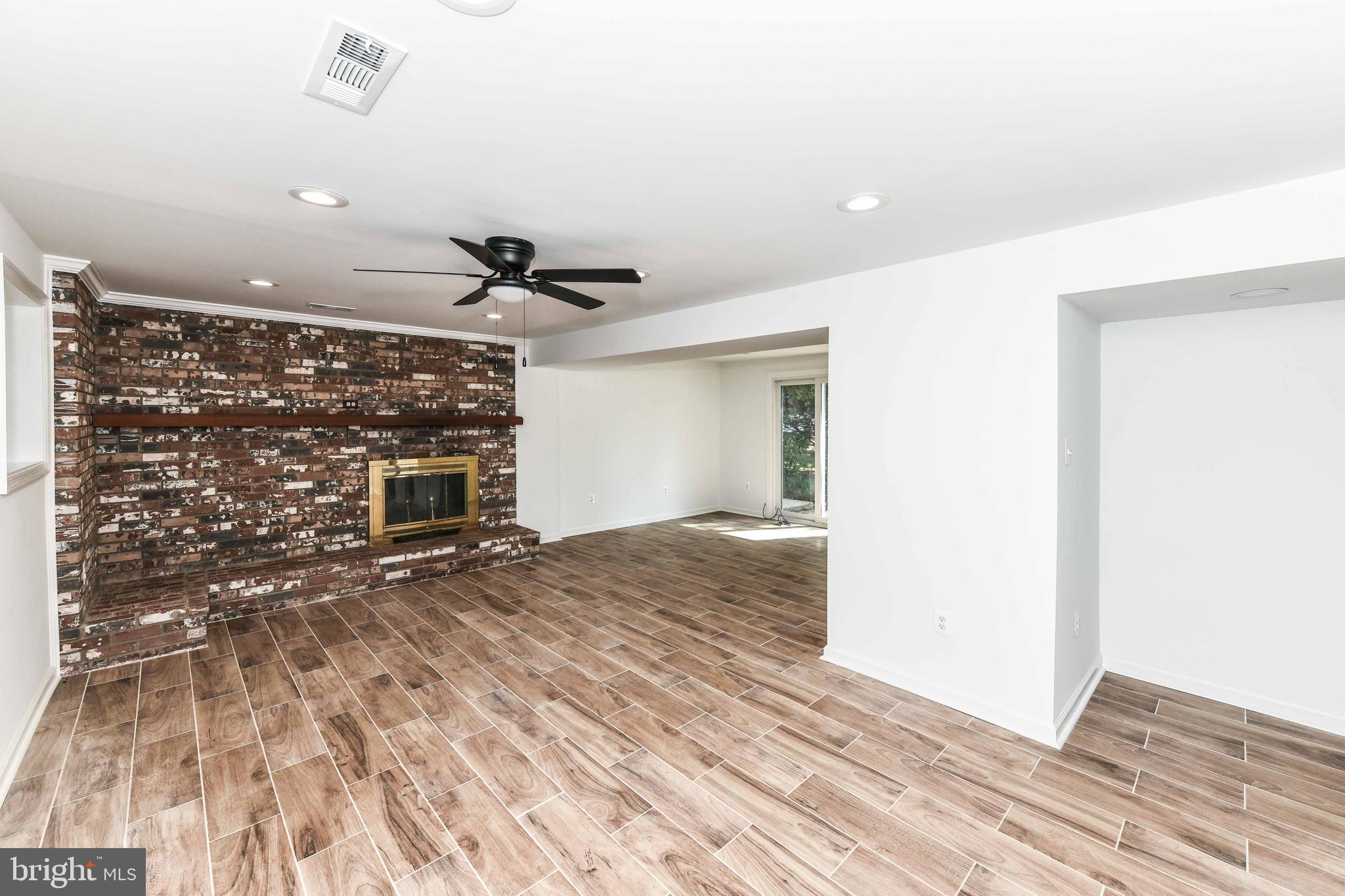 STERLING  PARK - Residential Lease