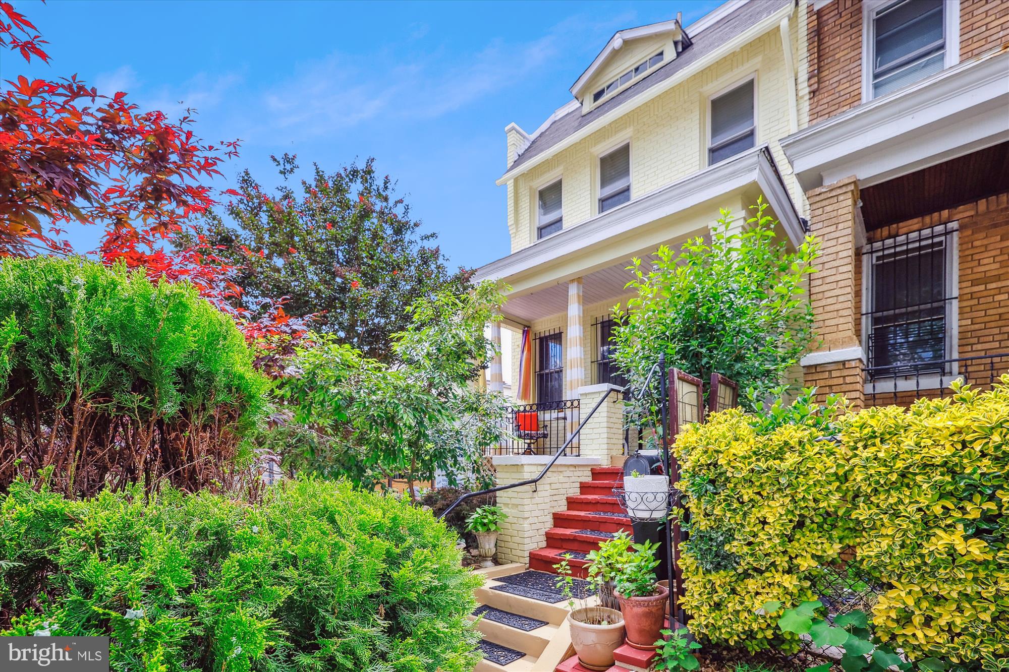 1706 NE 1ST STREET NE