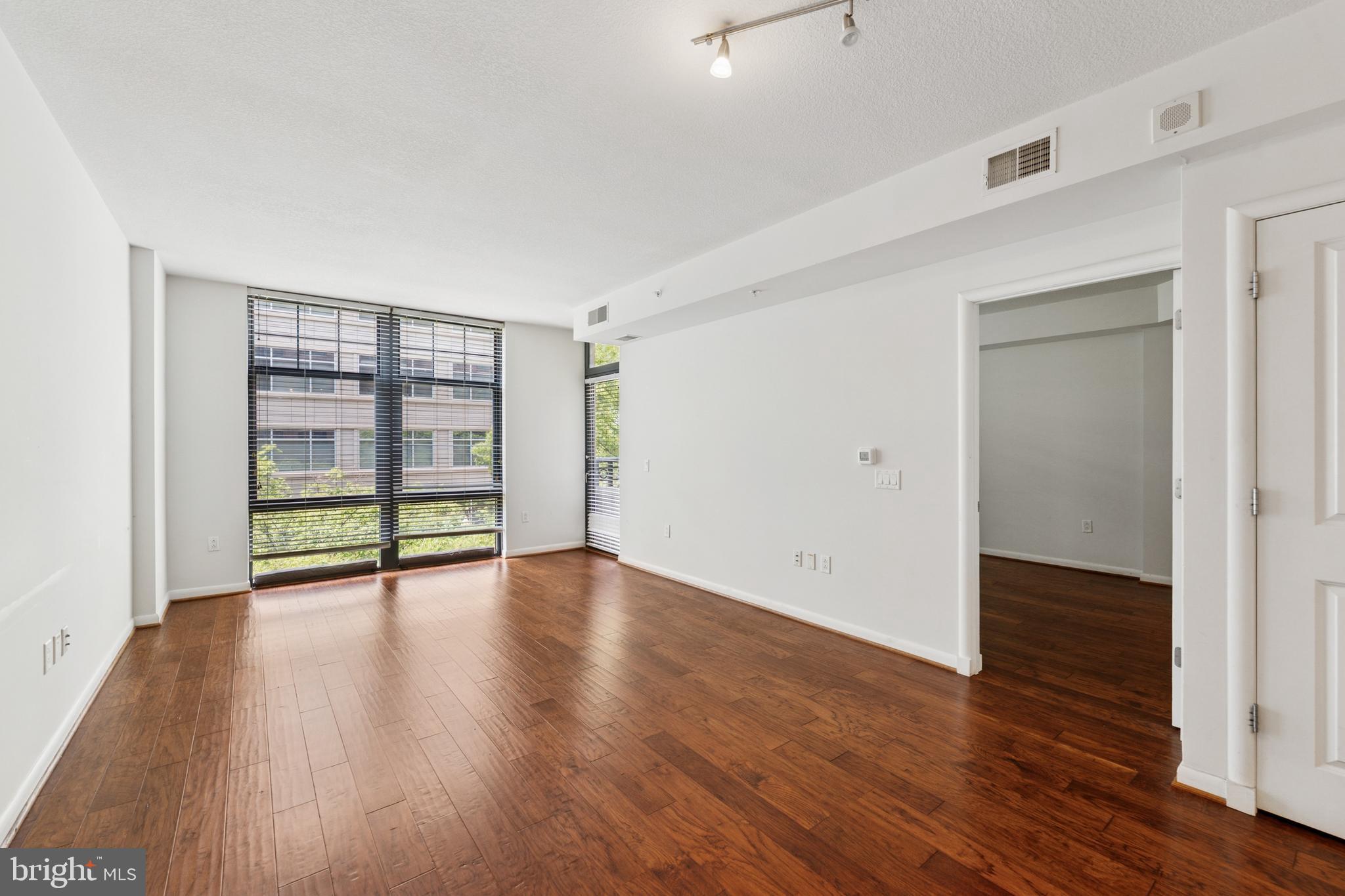 1021 GARFIELD 403