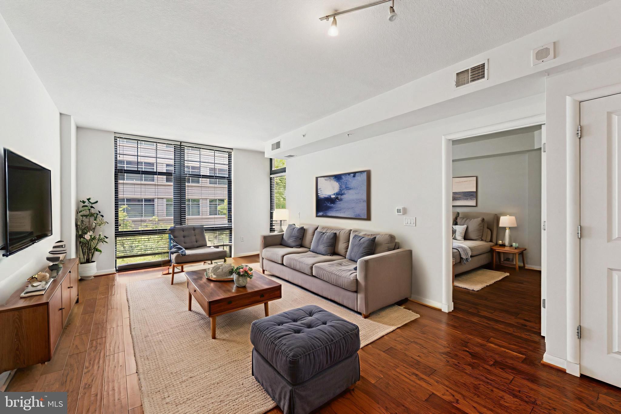 1021 GARFIELD 403