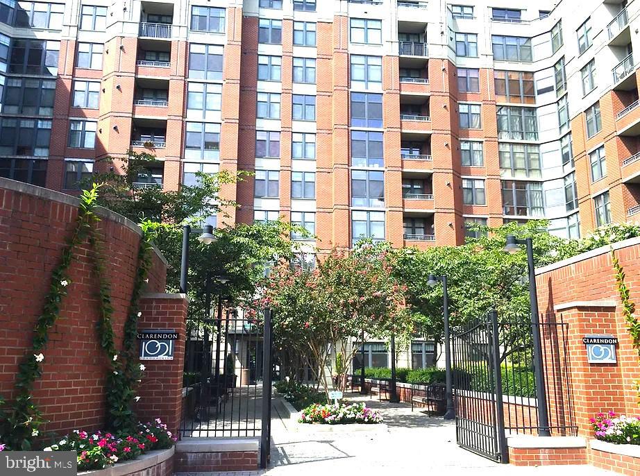 1021 GARFIELD 403