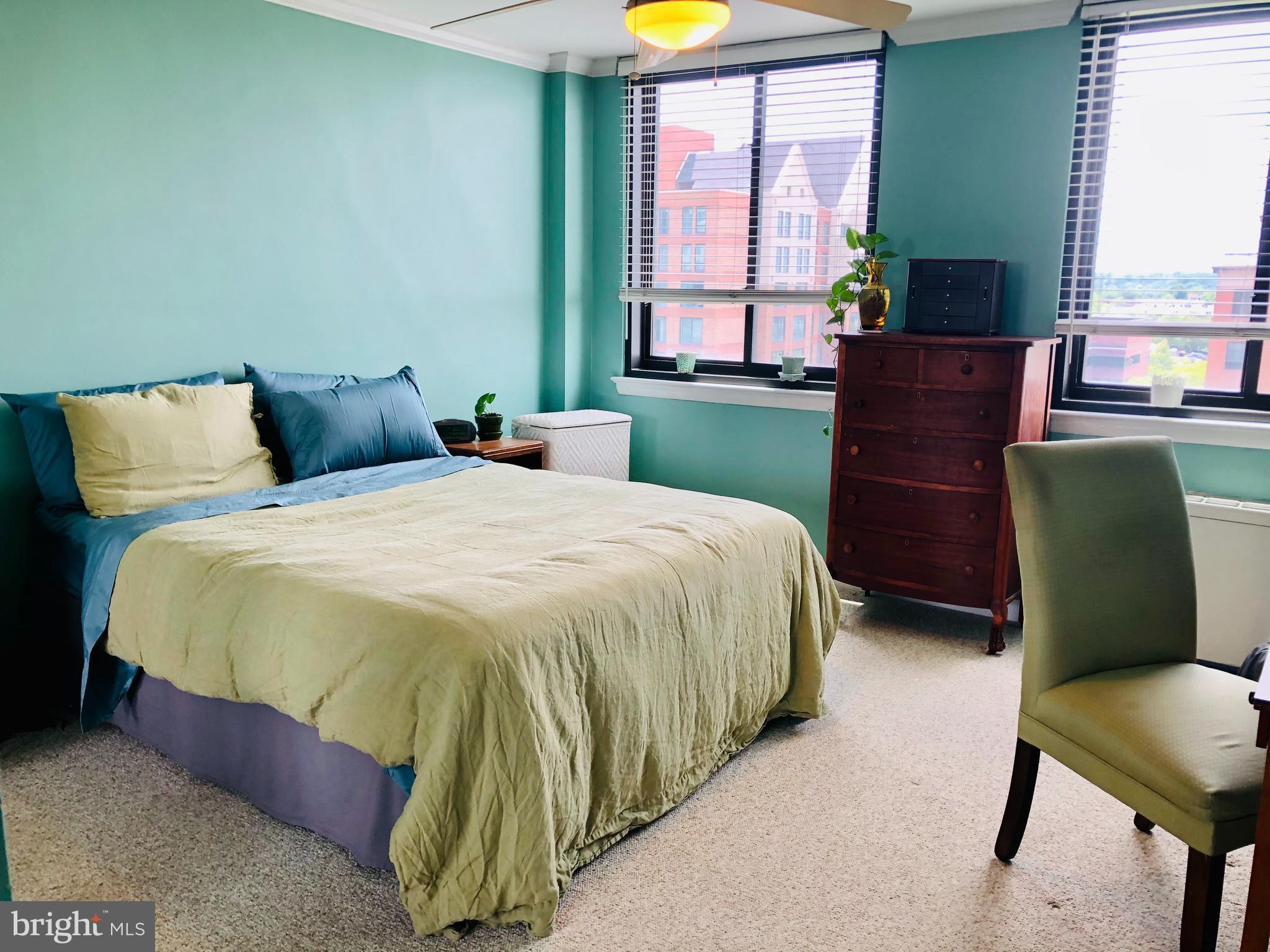 PORT ROYAL CONDOMINIUM - Residential Lease