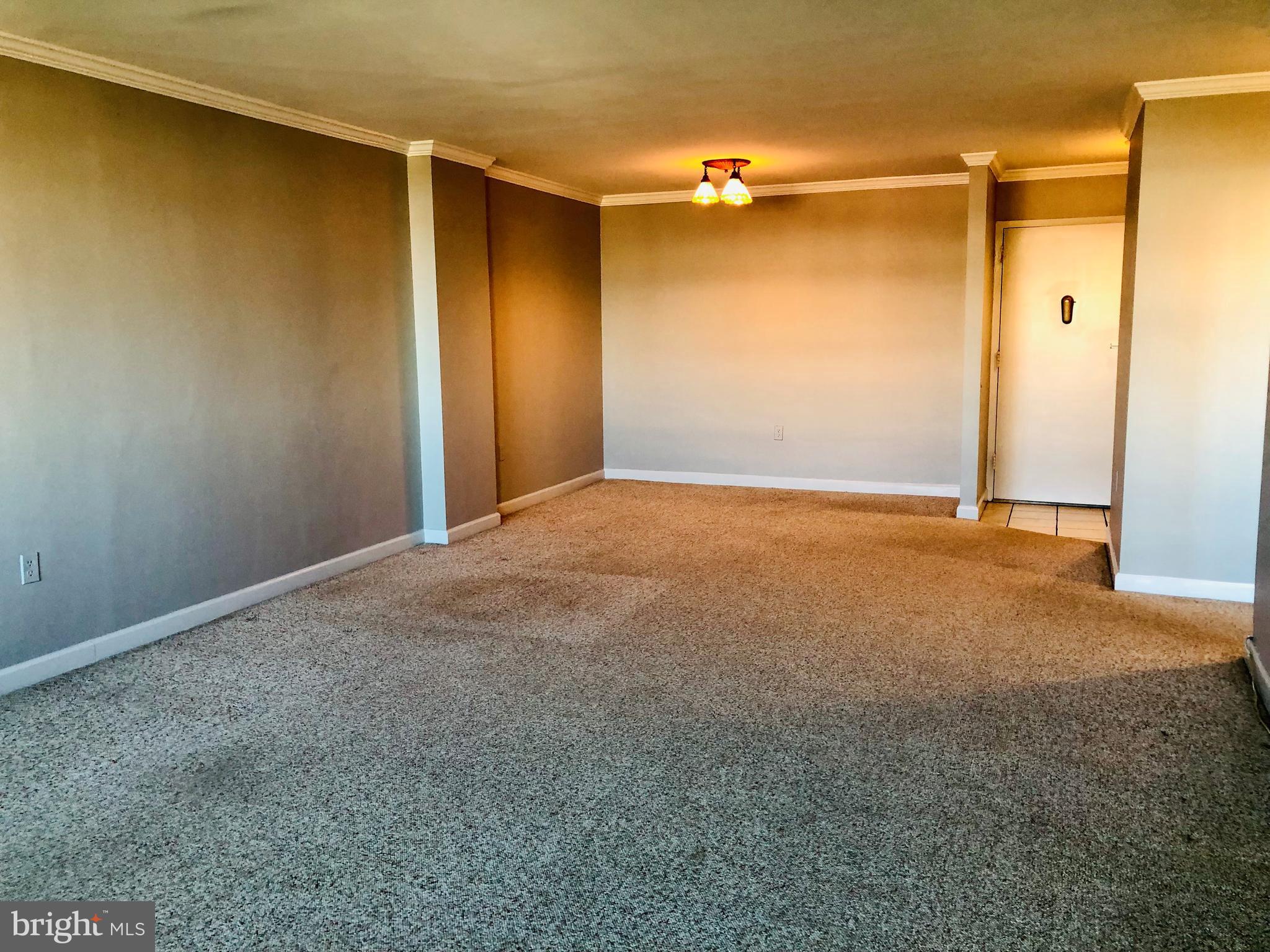 PORT ROYAL CONDOMINIUM - Residential Lease