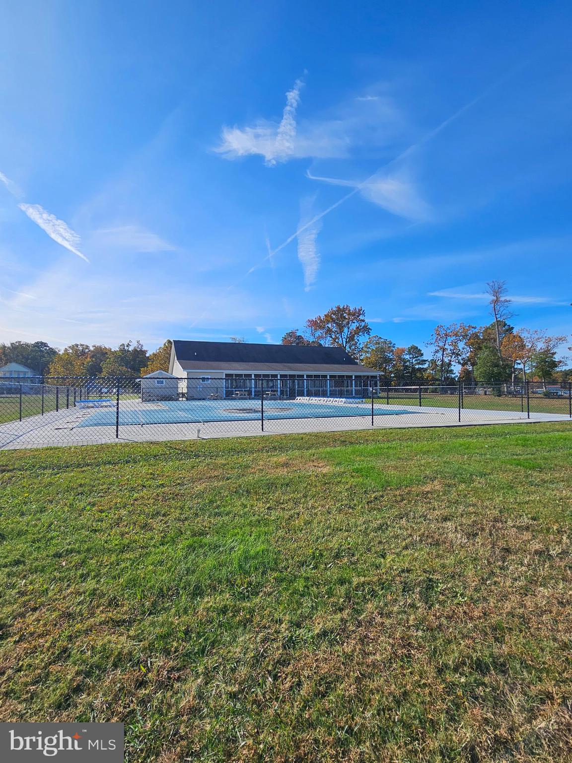 BAY QUARTER SHORES - Residential