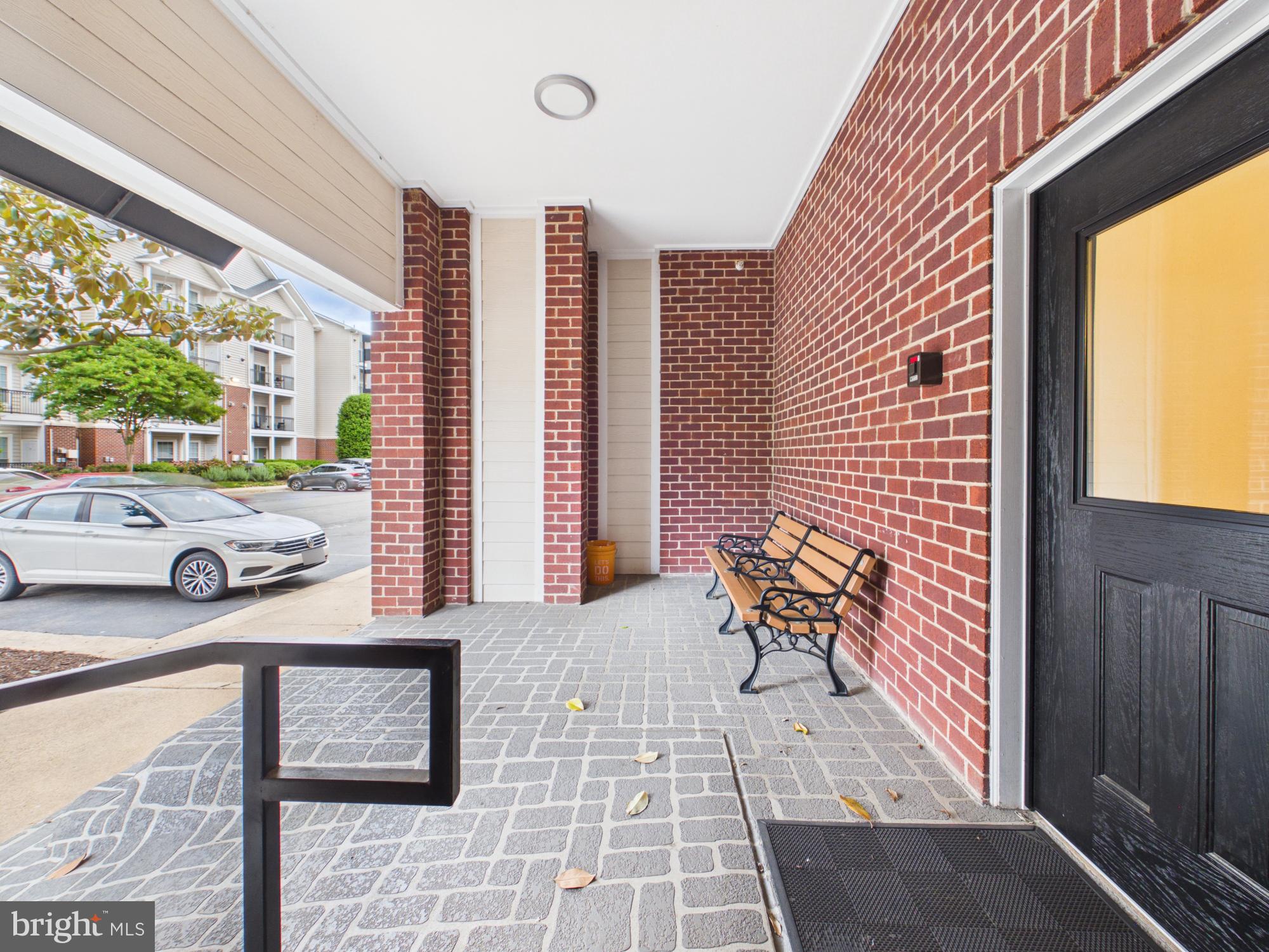 GATES OF MCLEAN - Residential