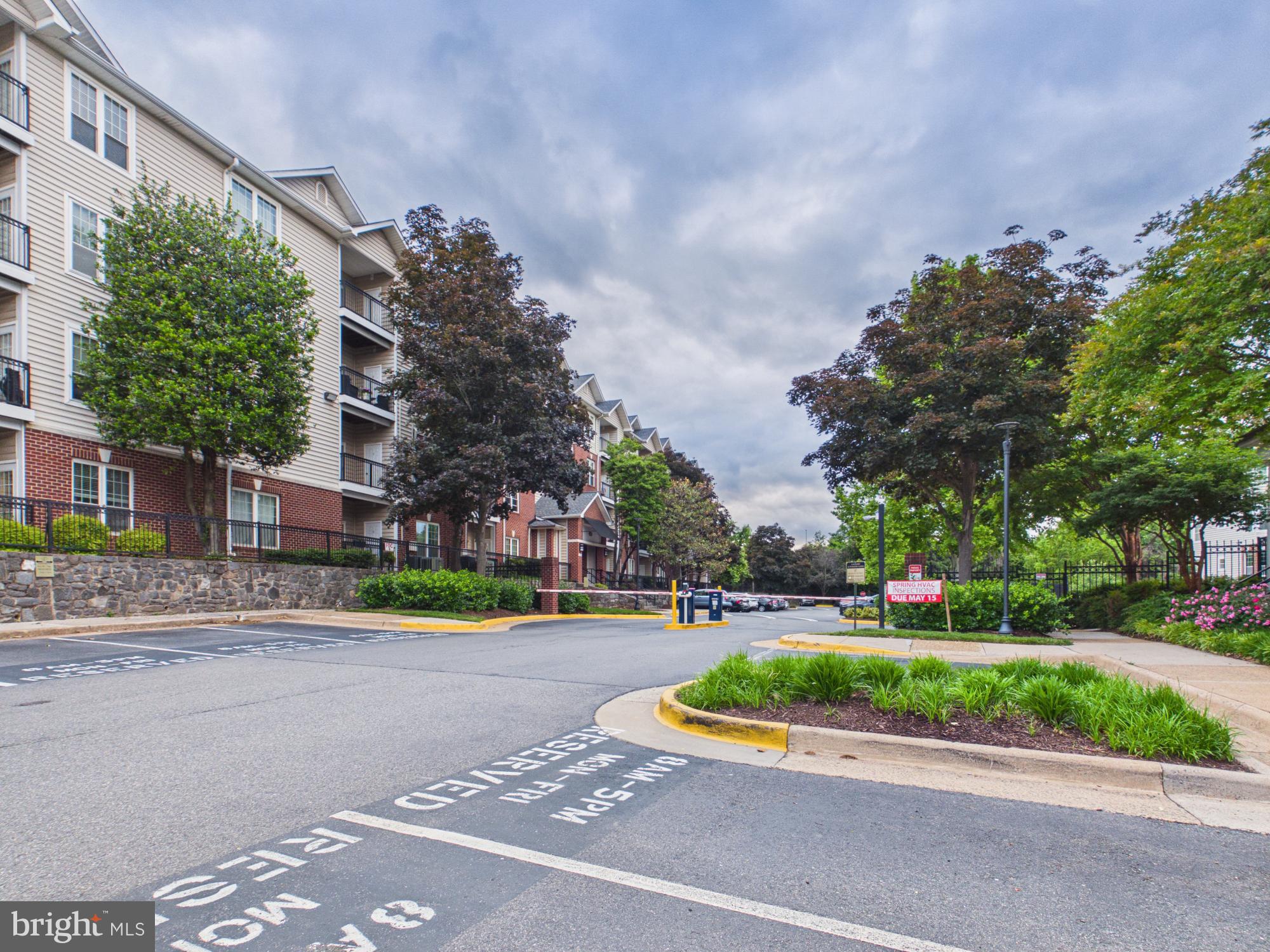 GATES OF MCLEAN - Residential