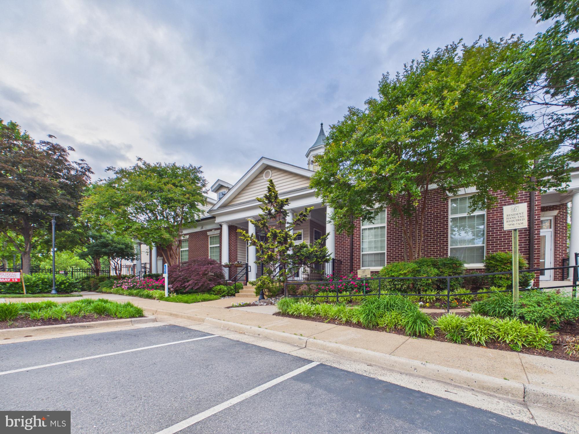 GATES OF MCLEAN - Residential