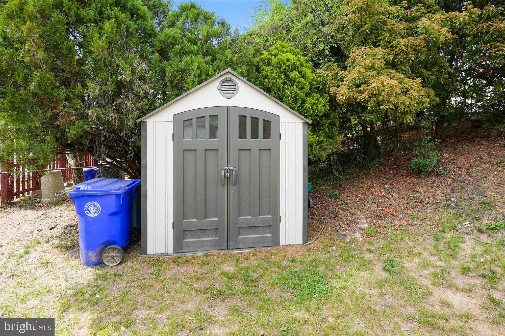 ROCK CREEK MANOR - Residential