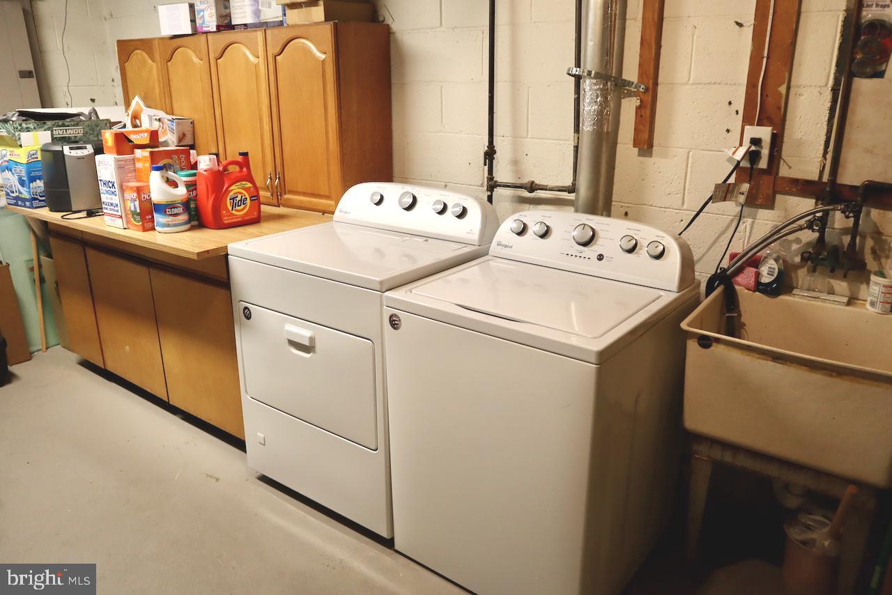 ROCK CREEK MANOR - Residential