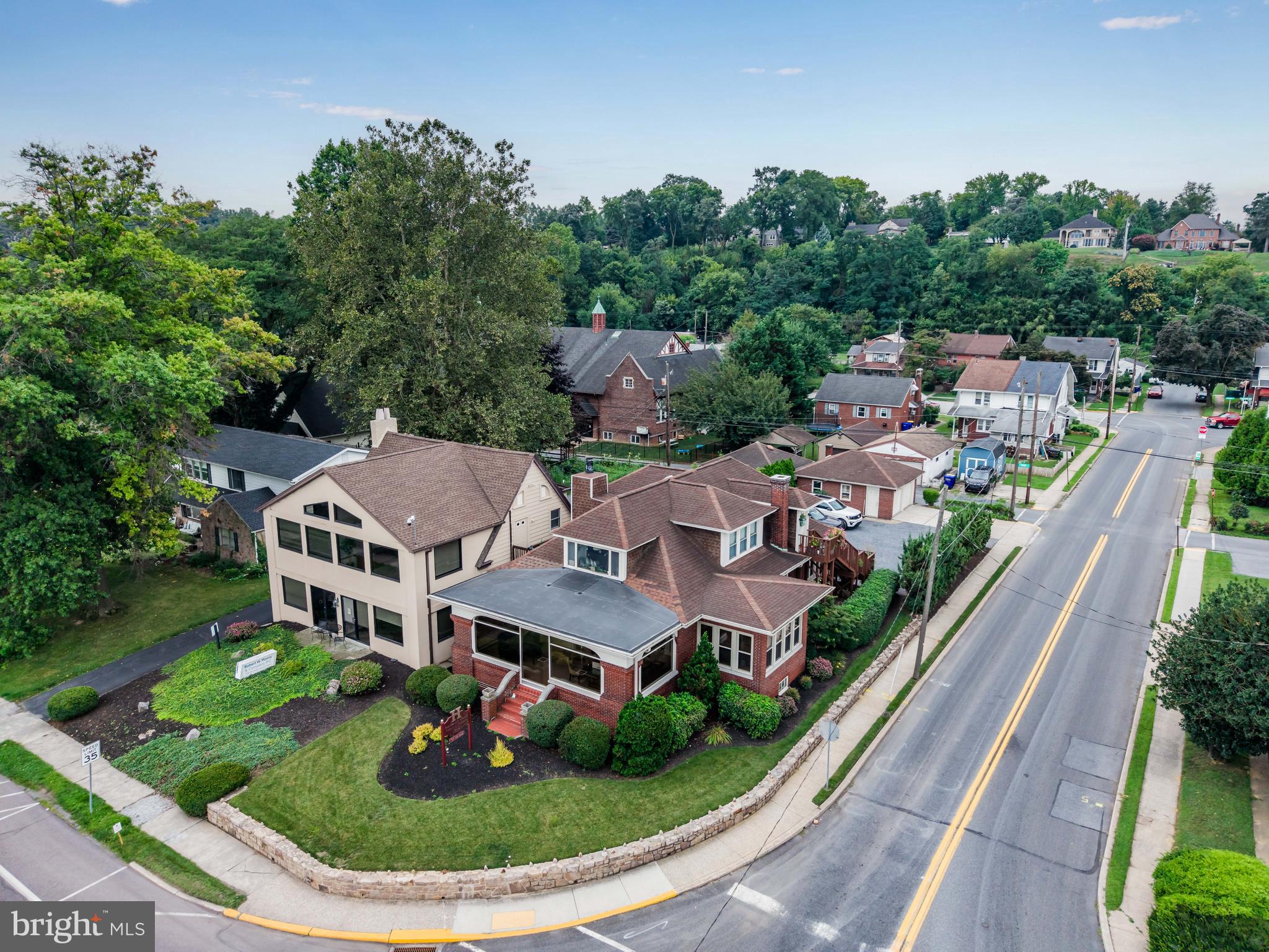 344 N Front St, Lemoyne, PA 17043