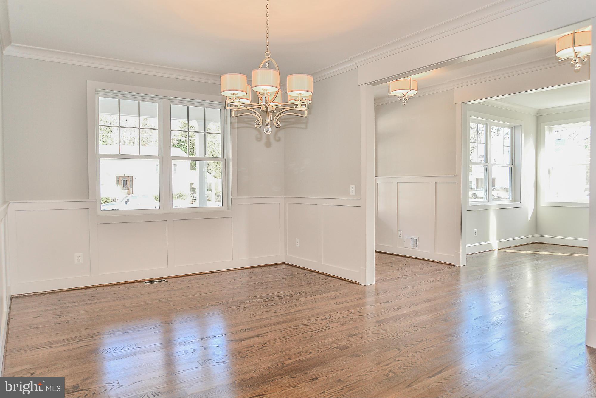 VIENNA WOODS - Residential