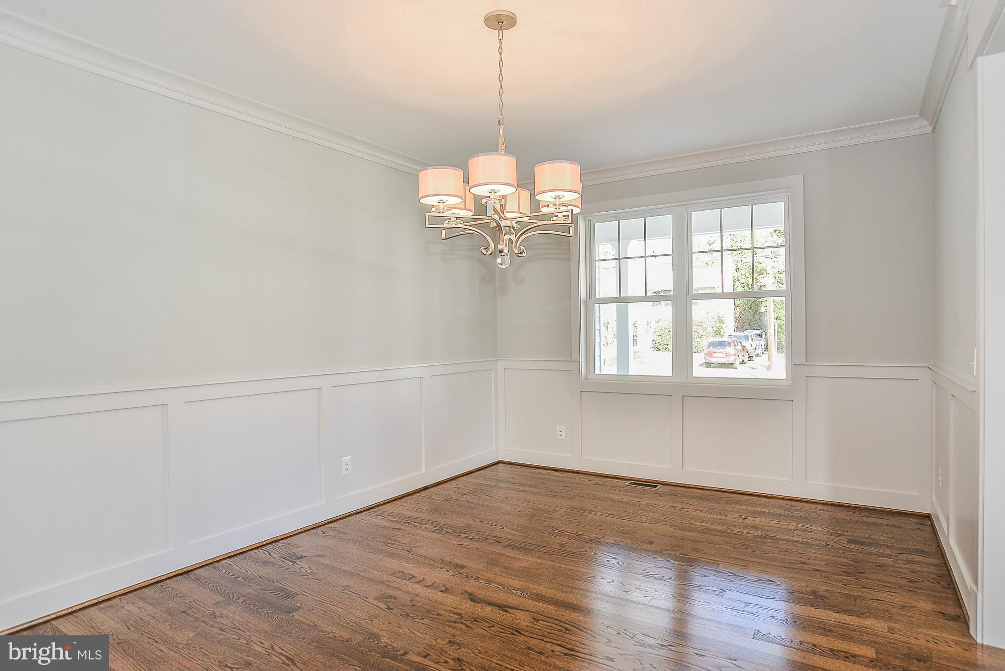 VIENNA WOODS - Residential