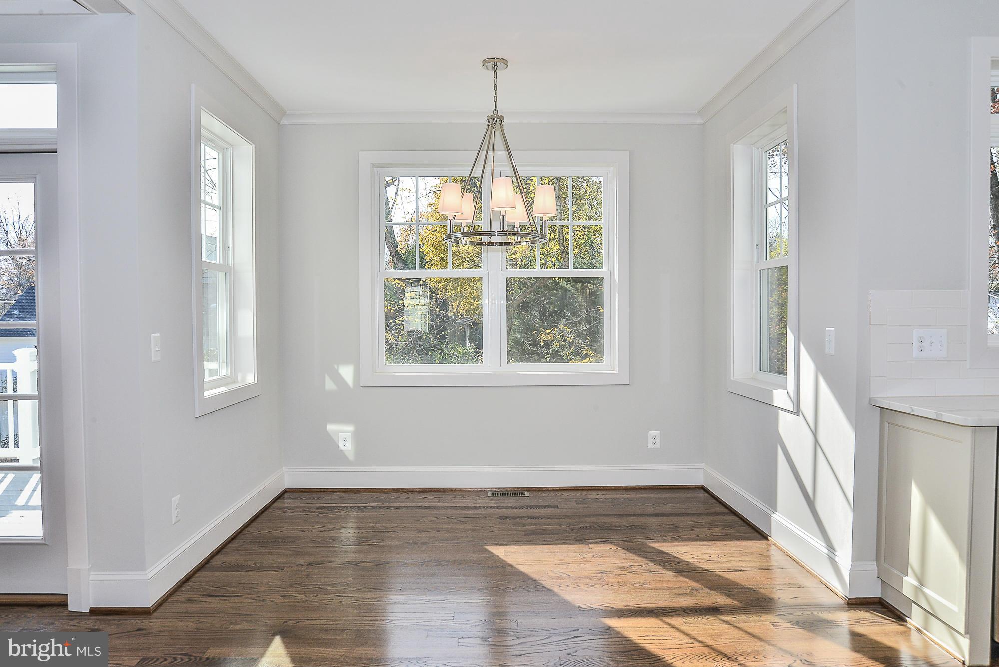 VIENNA WOODS - Residential