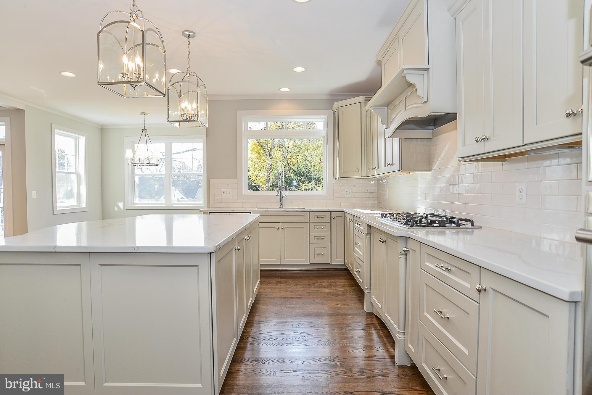 VIENNA WOODS - Residential