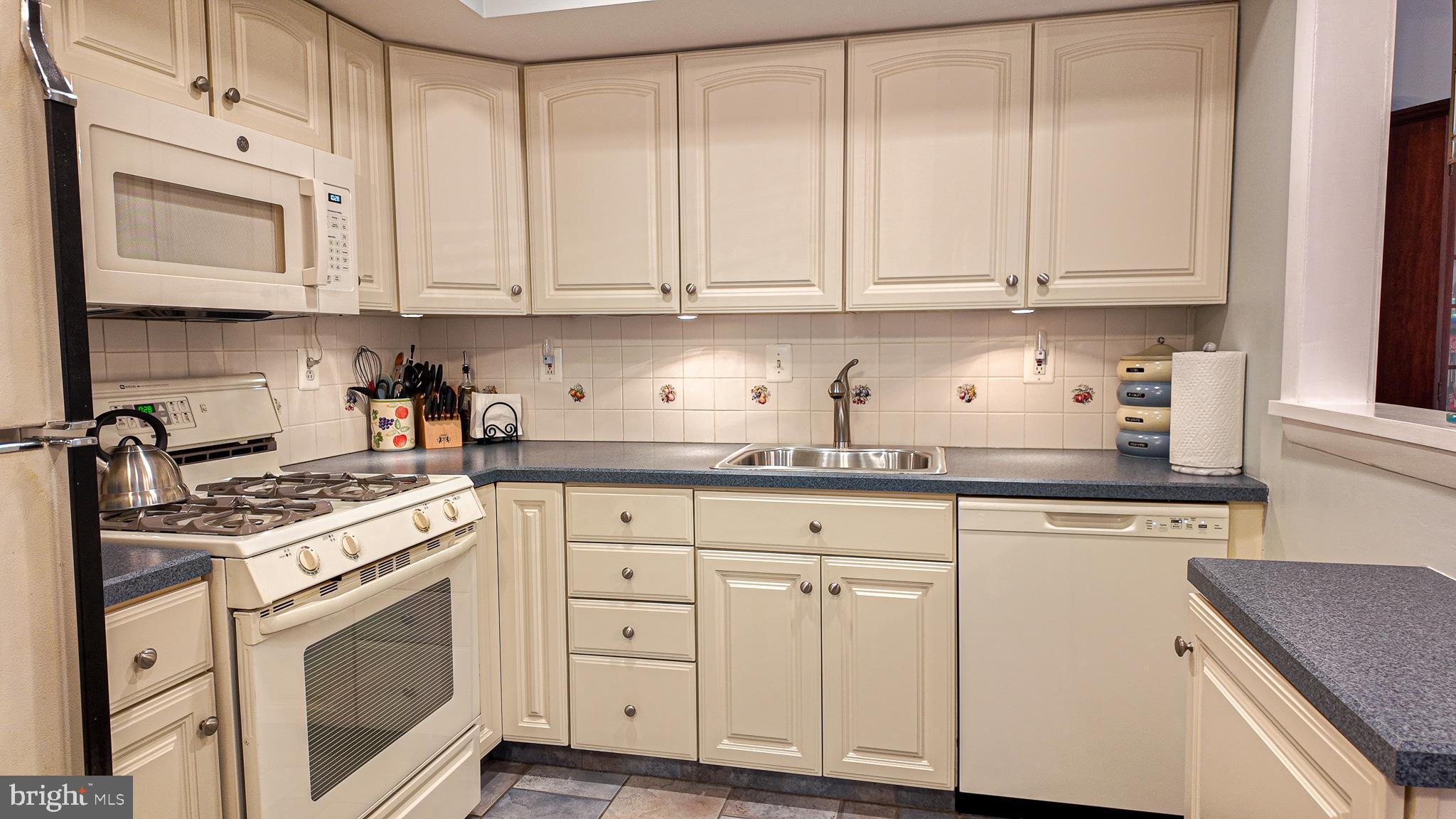 WALTON PARK - Residential