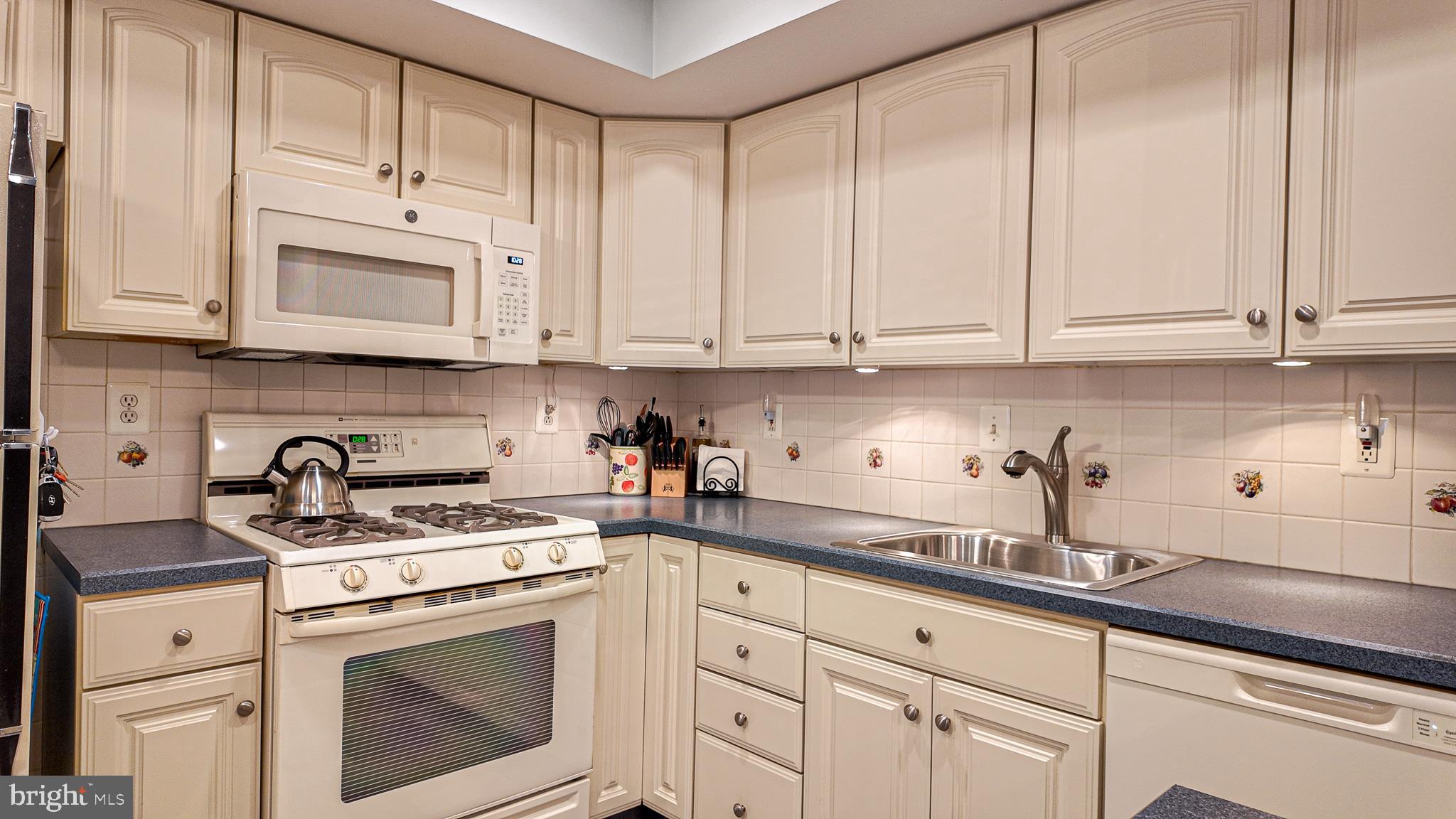 WALTON PARK - Residential