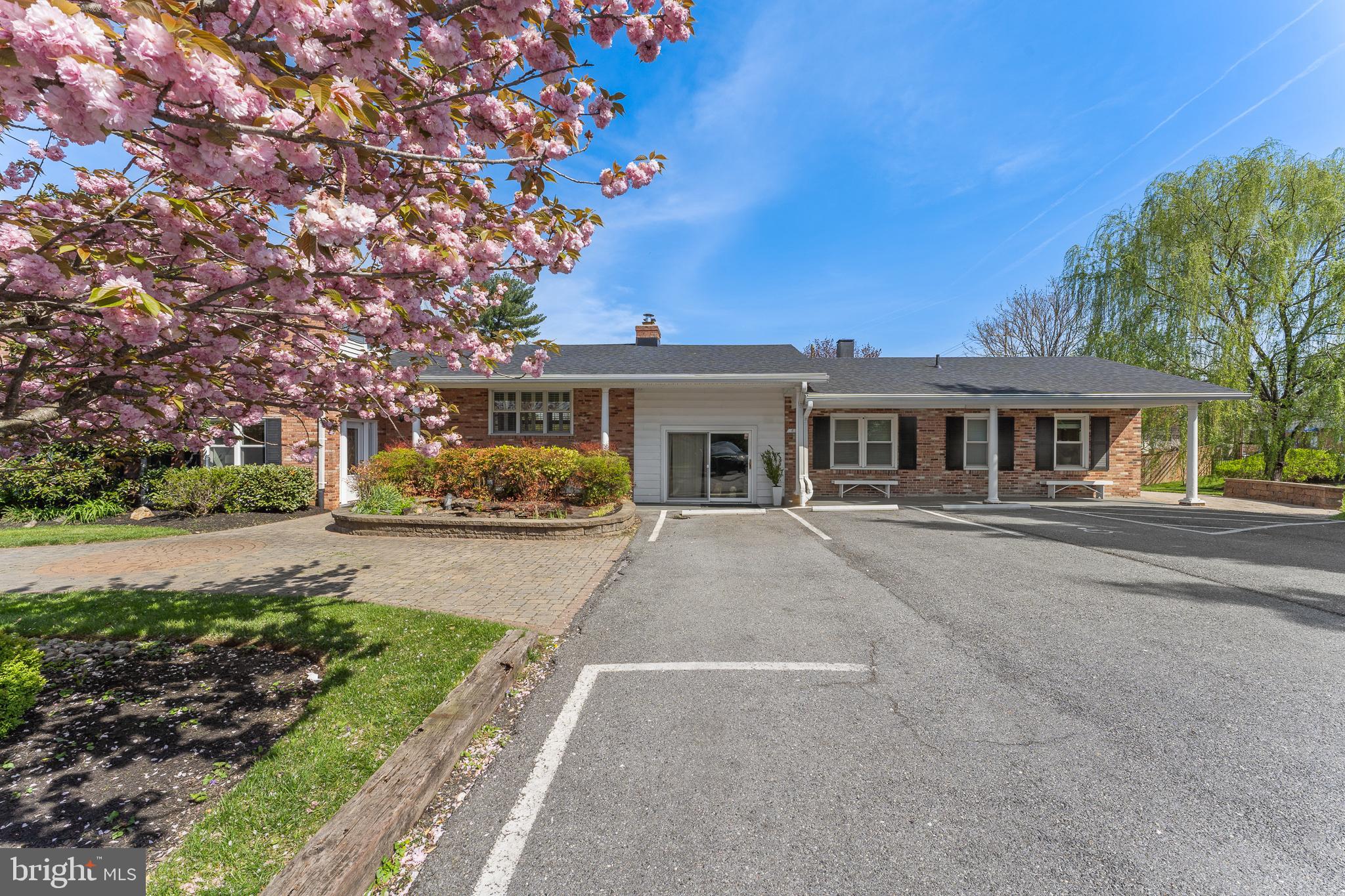 SPRINGBROOK - Residential