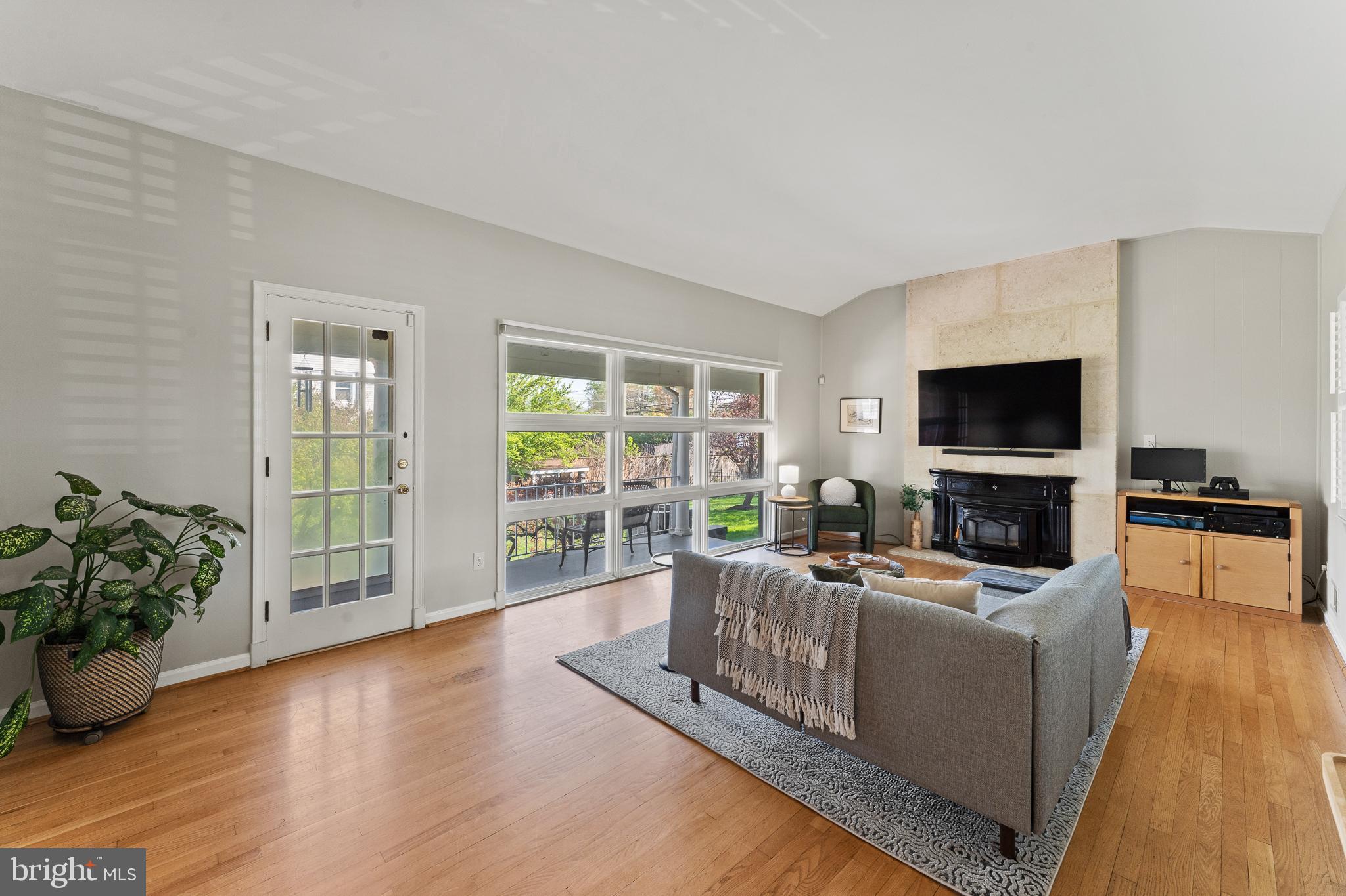 SPRINGBROOK - Residential