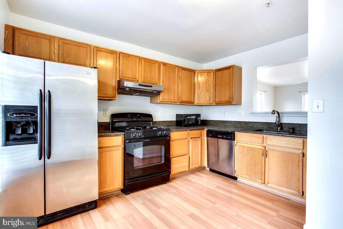 NORBECK GROVE CODM - Residential Lease