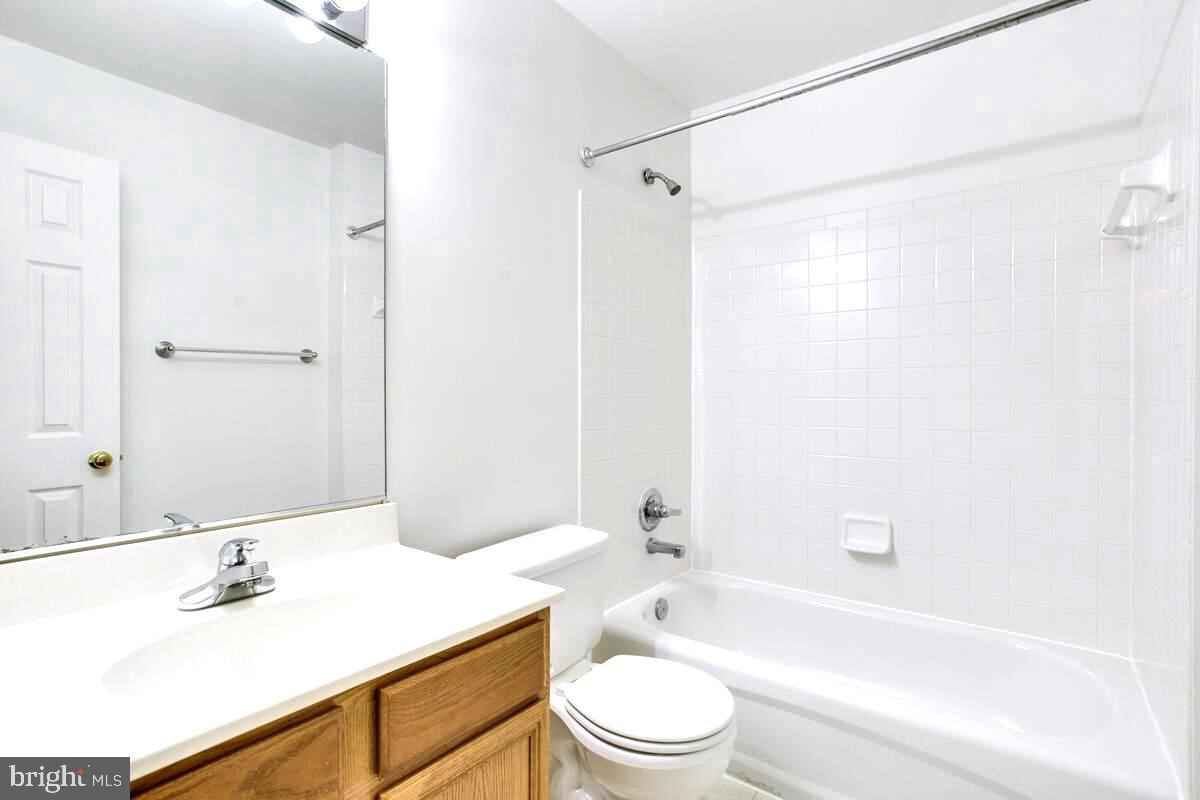 NORBECK GROVE CODM - Residential Lease