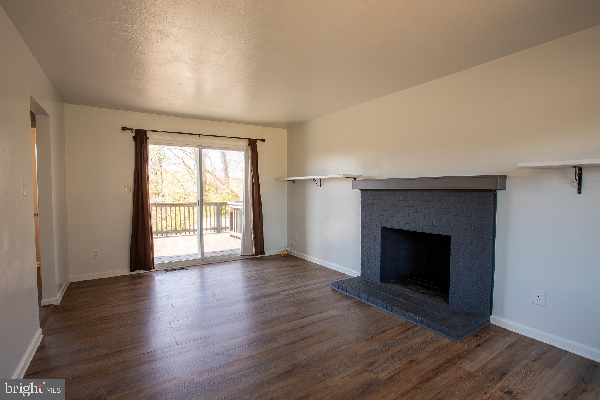 STAFFORD OAKS - Residential