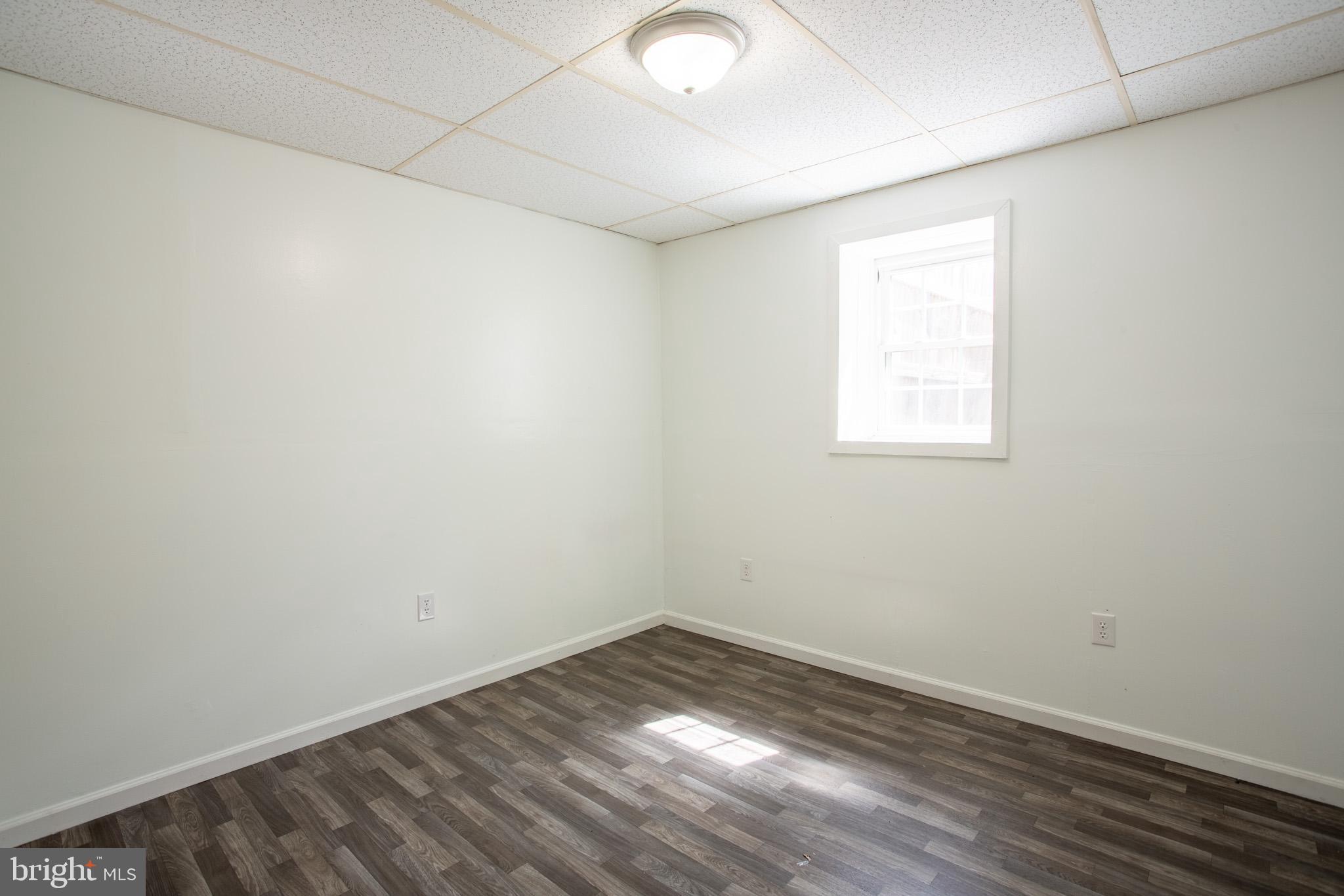 STAFFORD OAKS - Residential