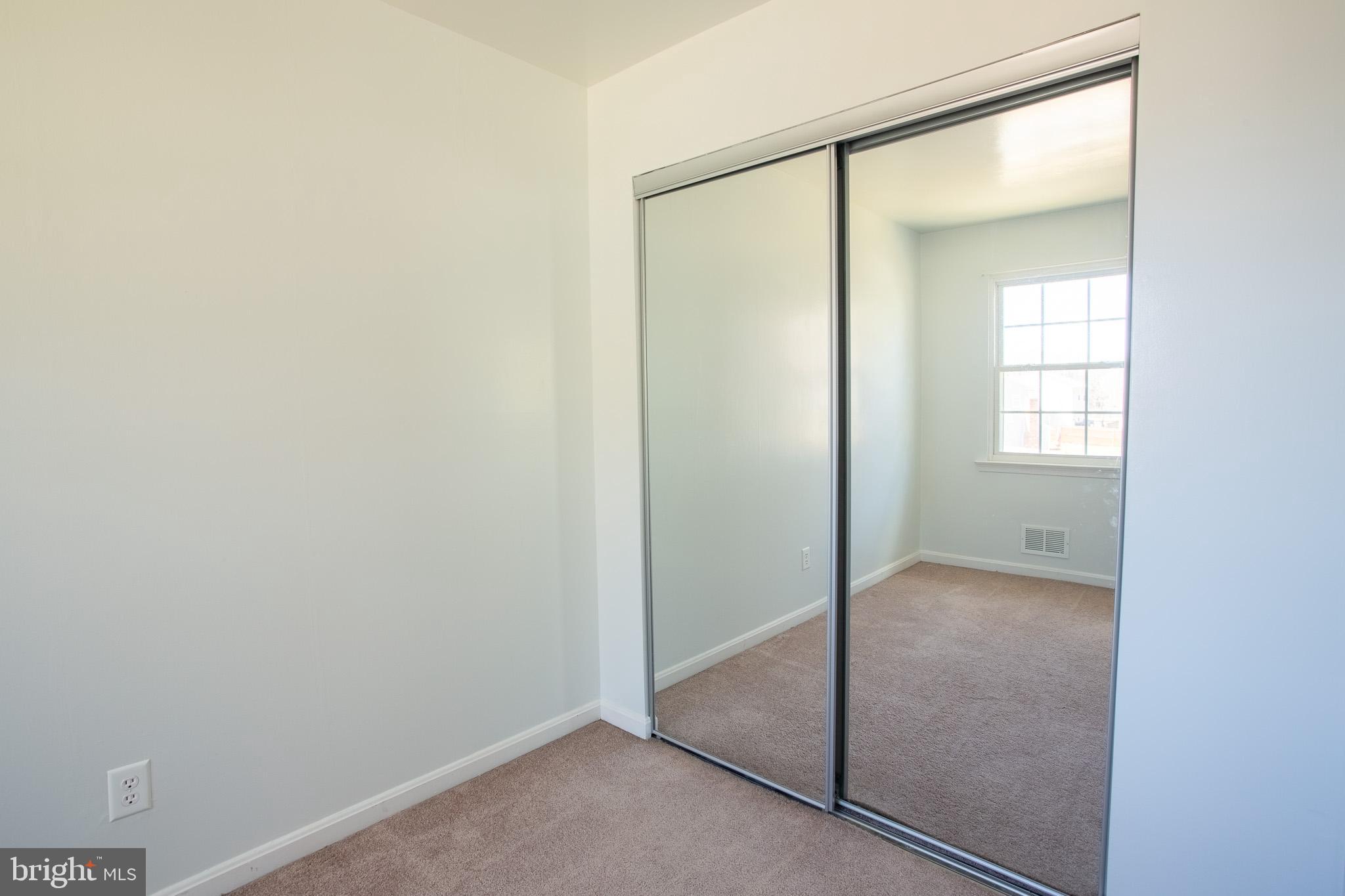 STAFFORD OAKS - Residential