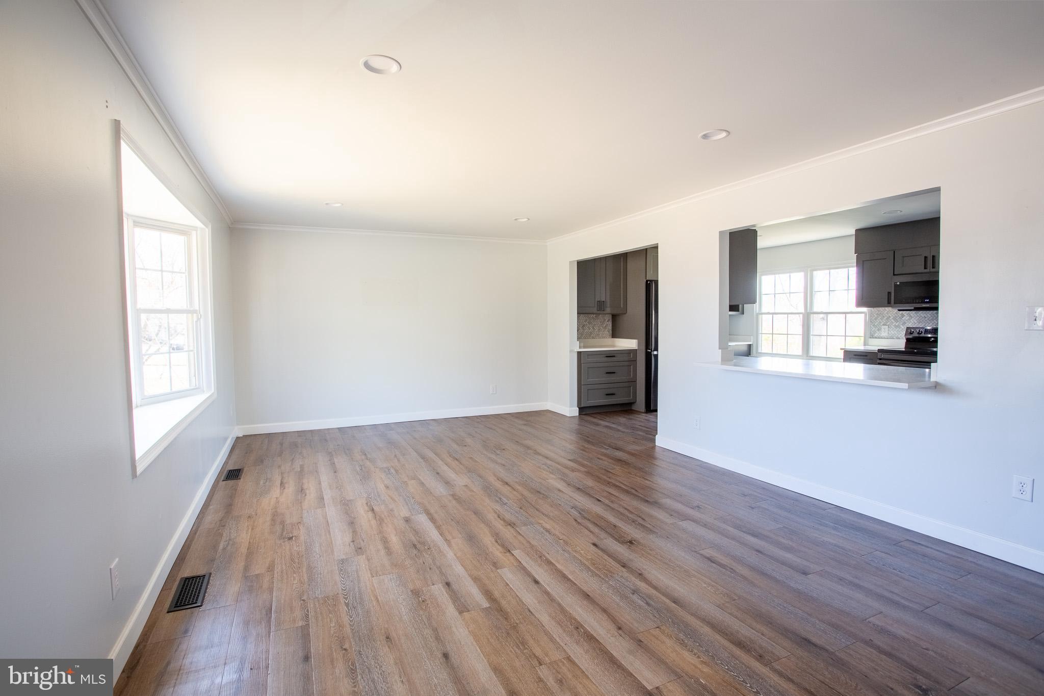 STAFFORD OAKS - Residential