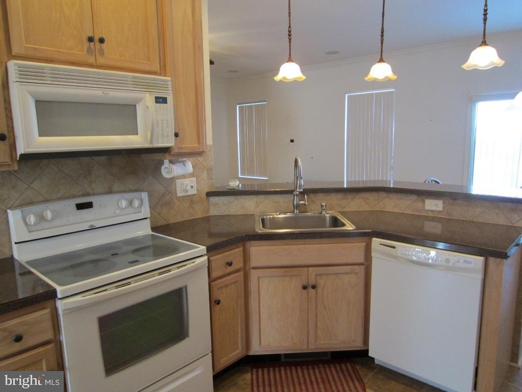 CEDAR HOLLOW - Residential