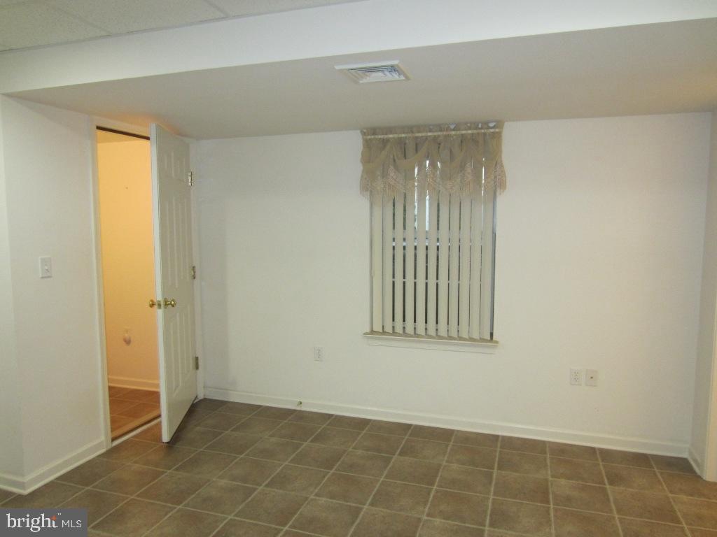 CEDAR HOLLOW - Residential