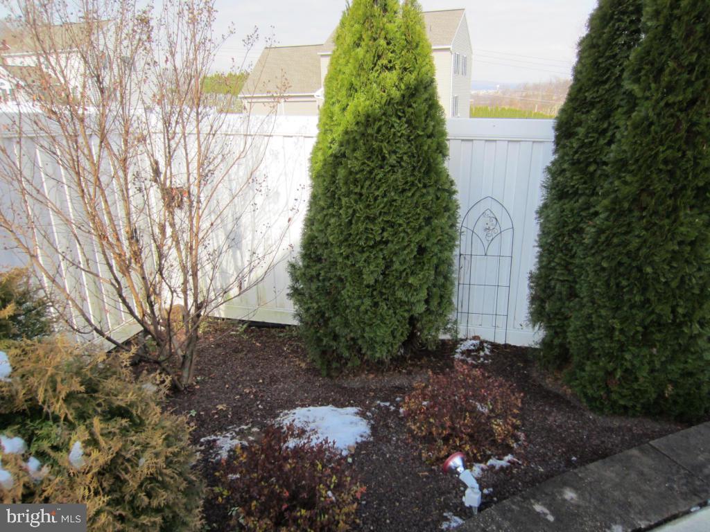 CEDAR HOLLOW - Residential