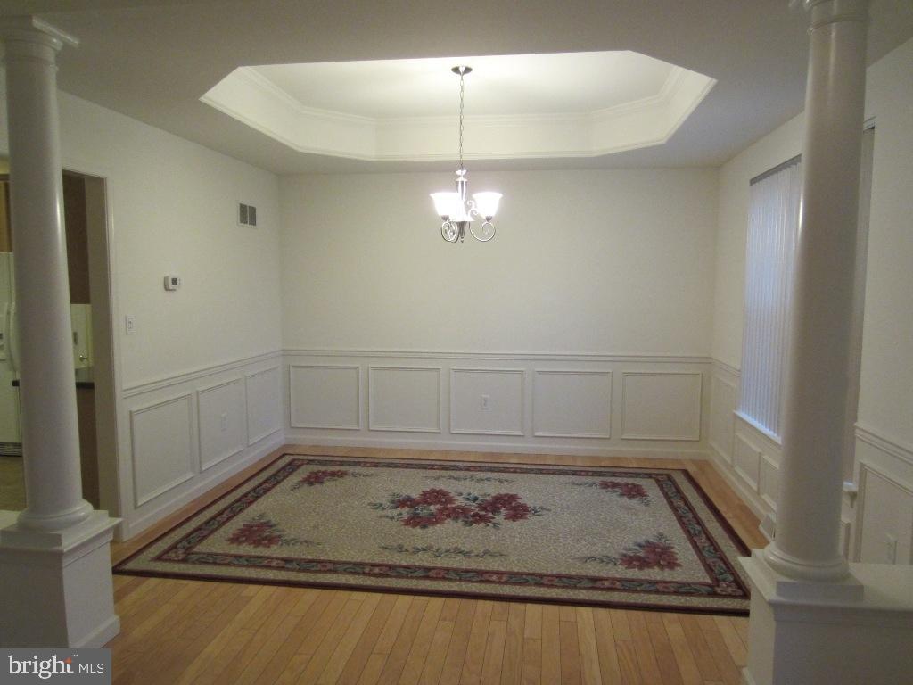 CEDAR HOLLOW - Residential