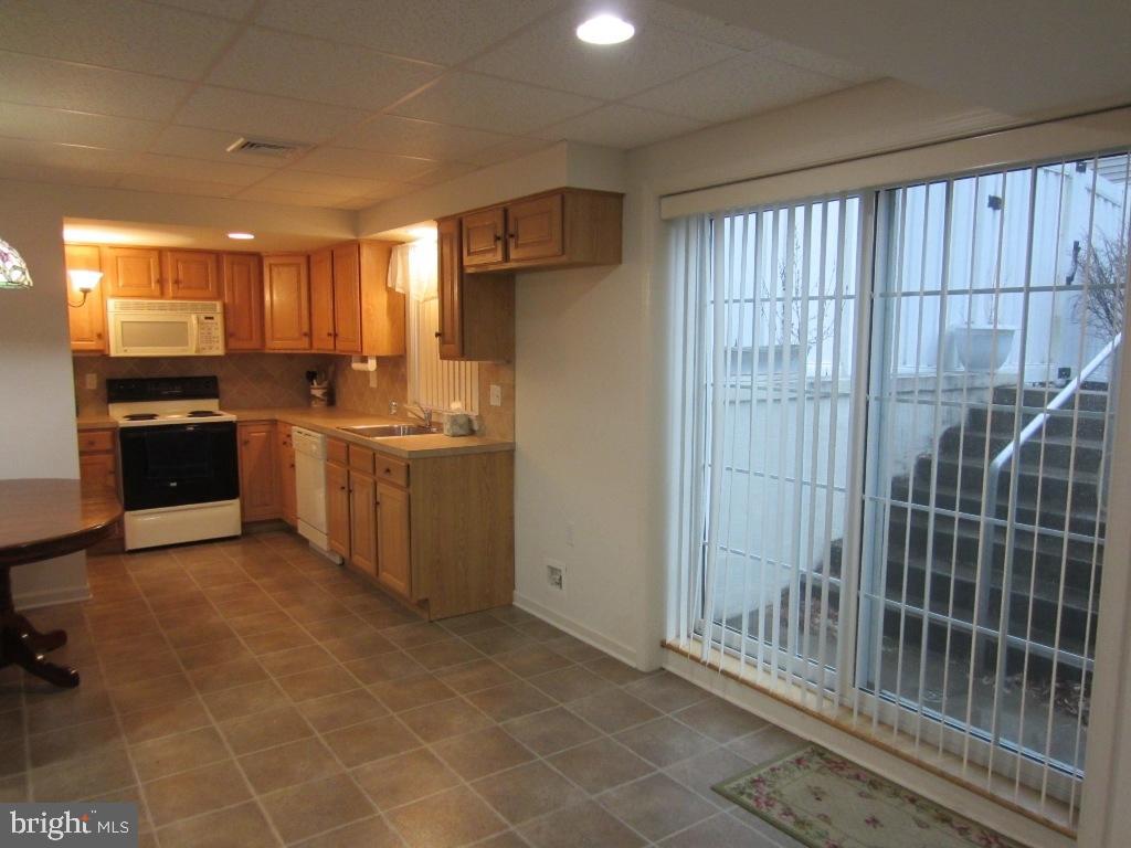 CEDAR HOLLOW - Residential