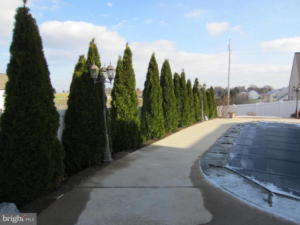 CEDAR HOLLOW - Residential