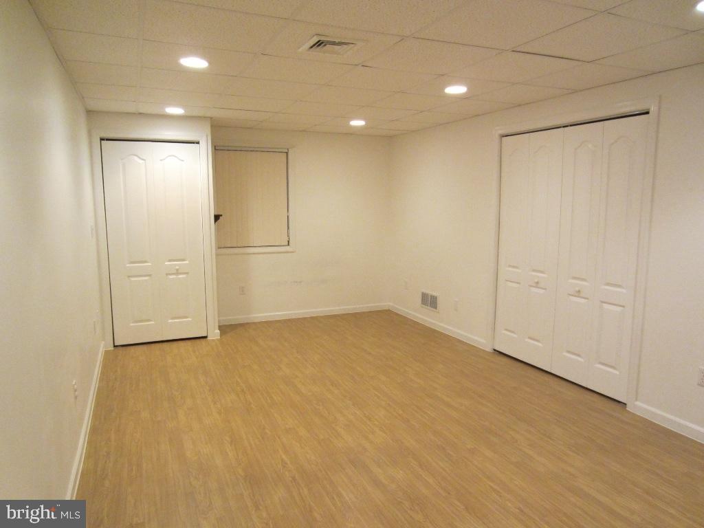 CEDAR HOLLOW - Residential