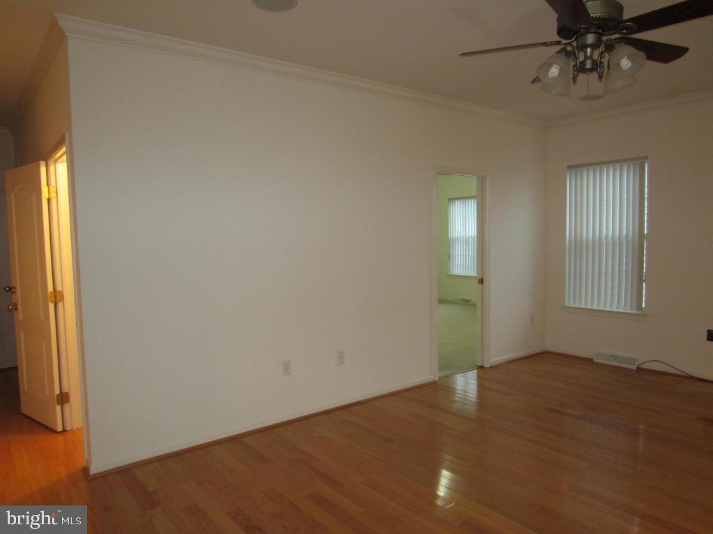 CEDAR HOLLOW - Residential