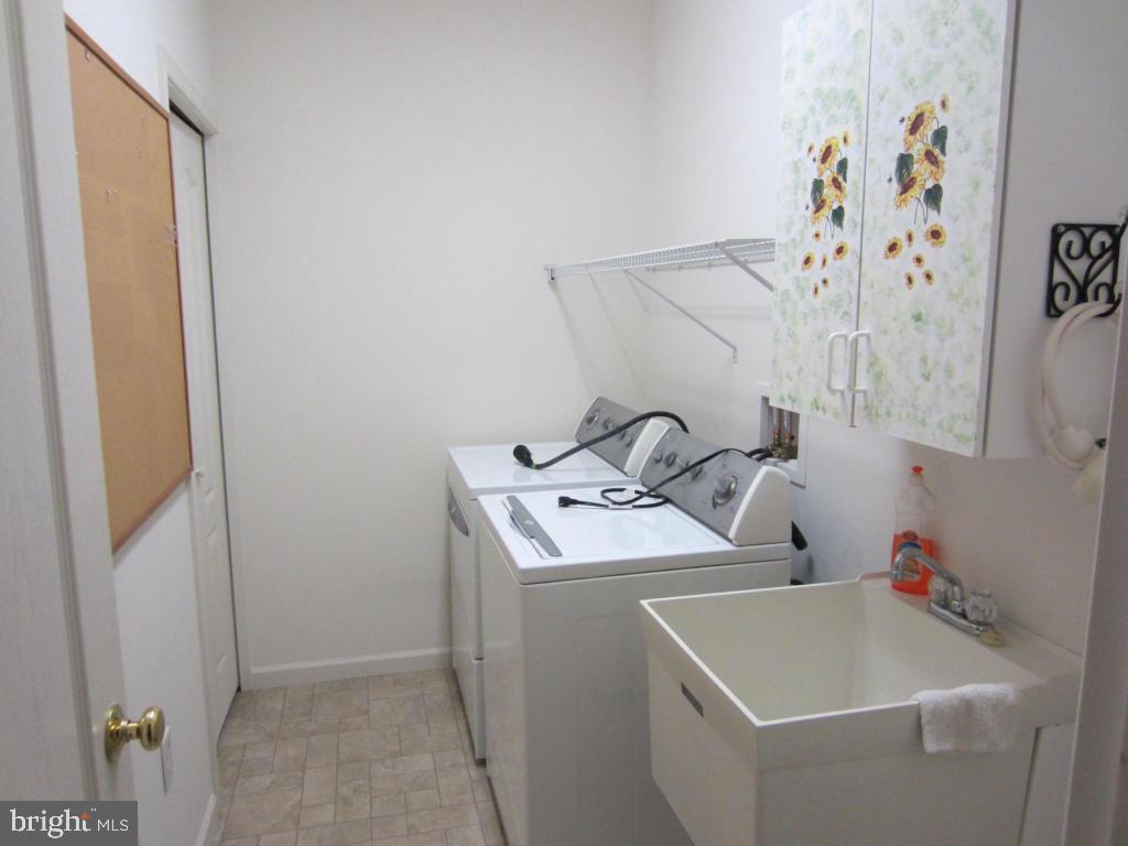 CEDAR HOLLOW - Residential