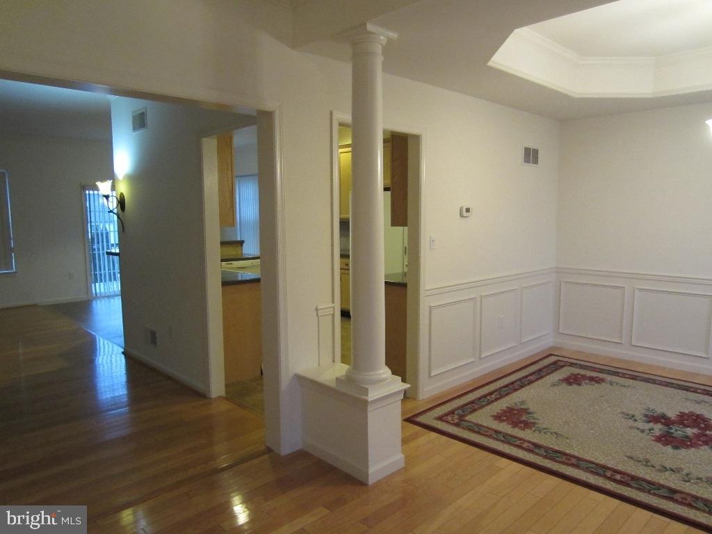 CEDAR HOLLOW - Residential