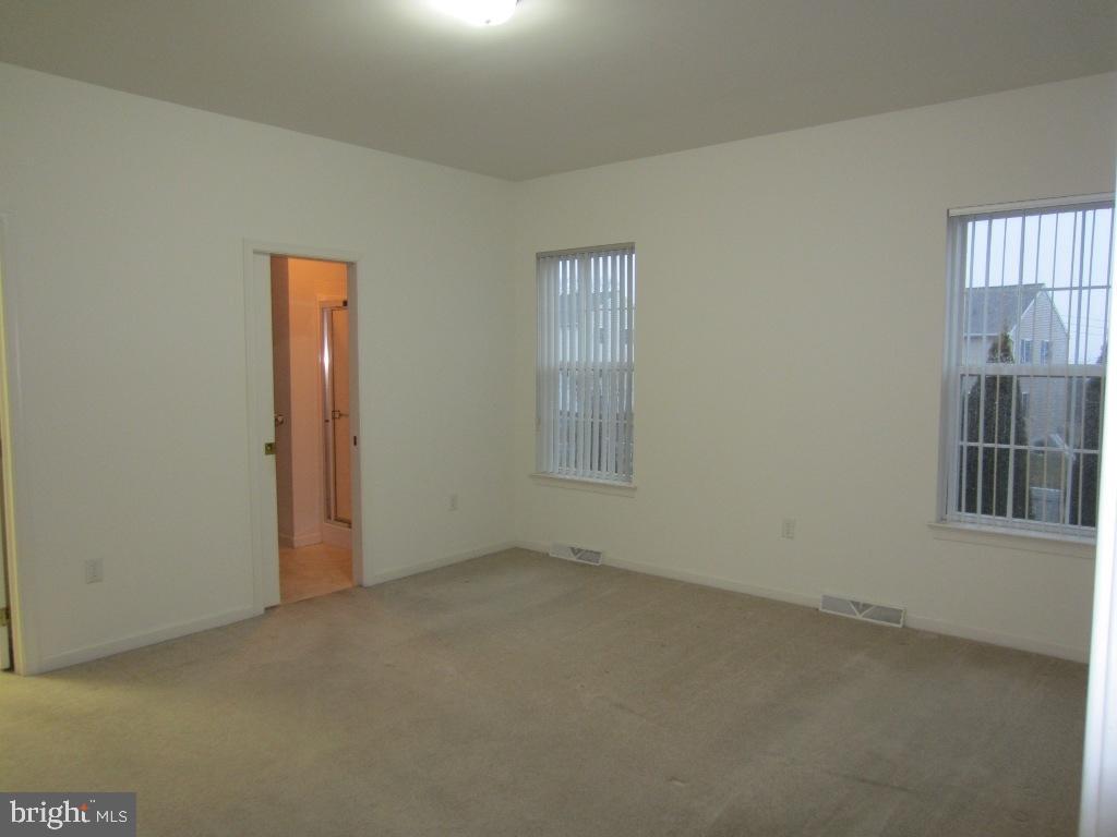 CEDAR HOLLOW - Residential