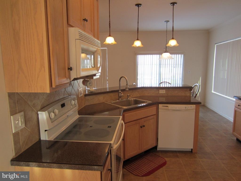 CEDAR HOLLOW - Residential