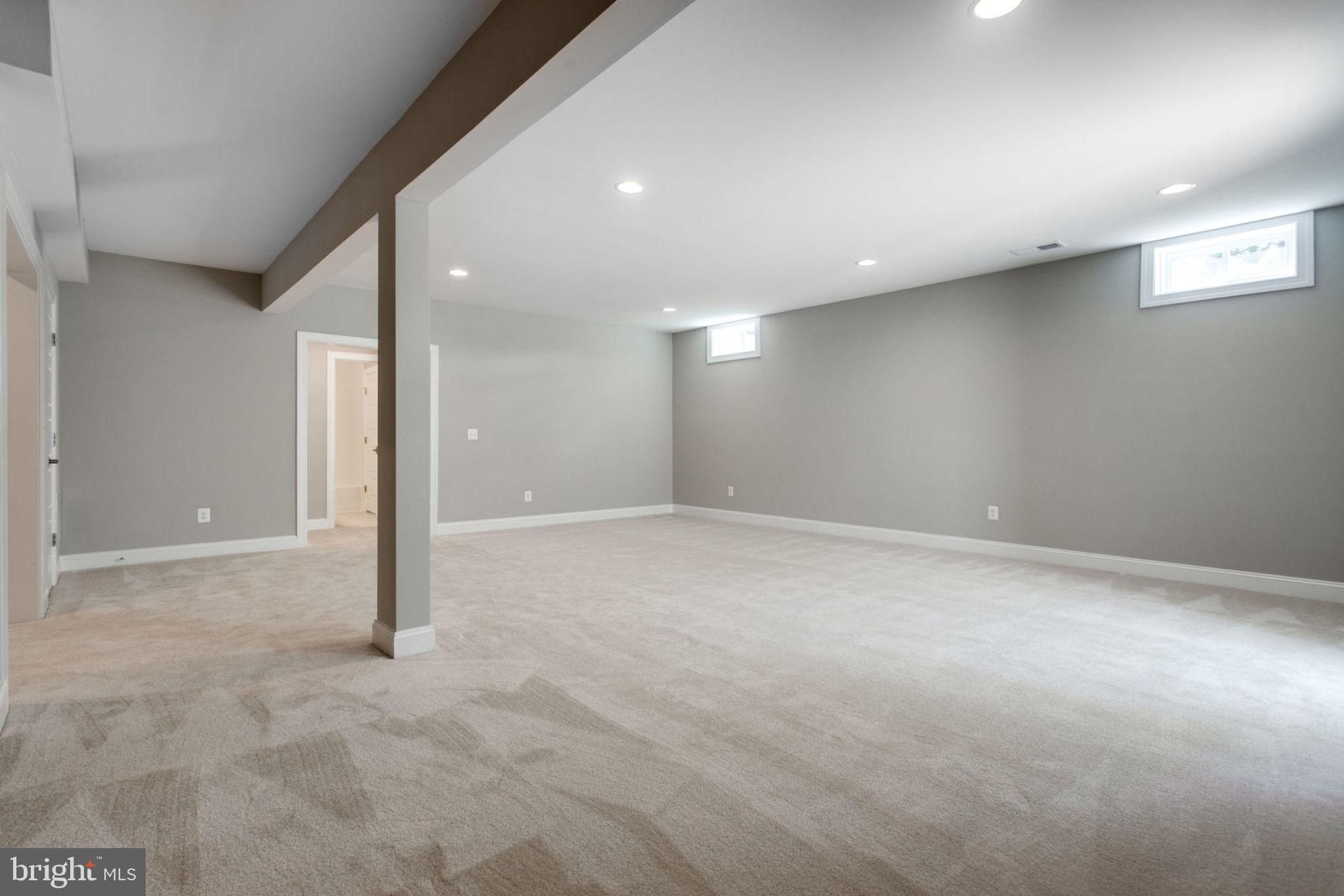 VIENNA WOODS - Residential