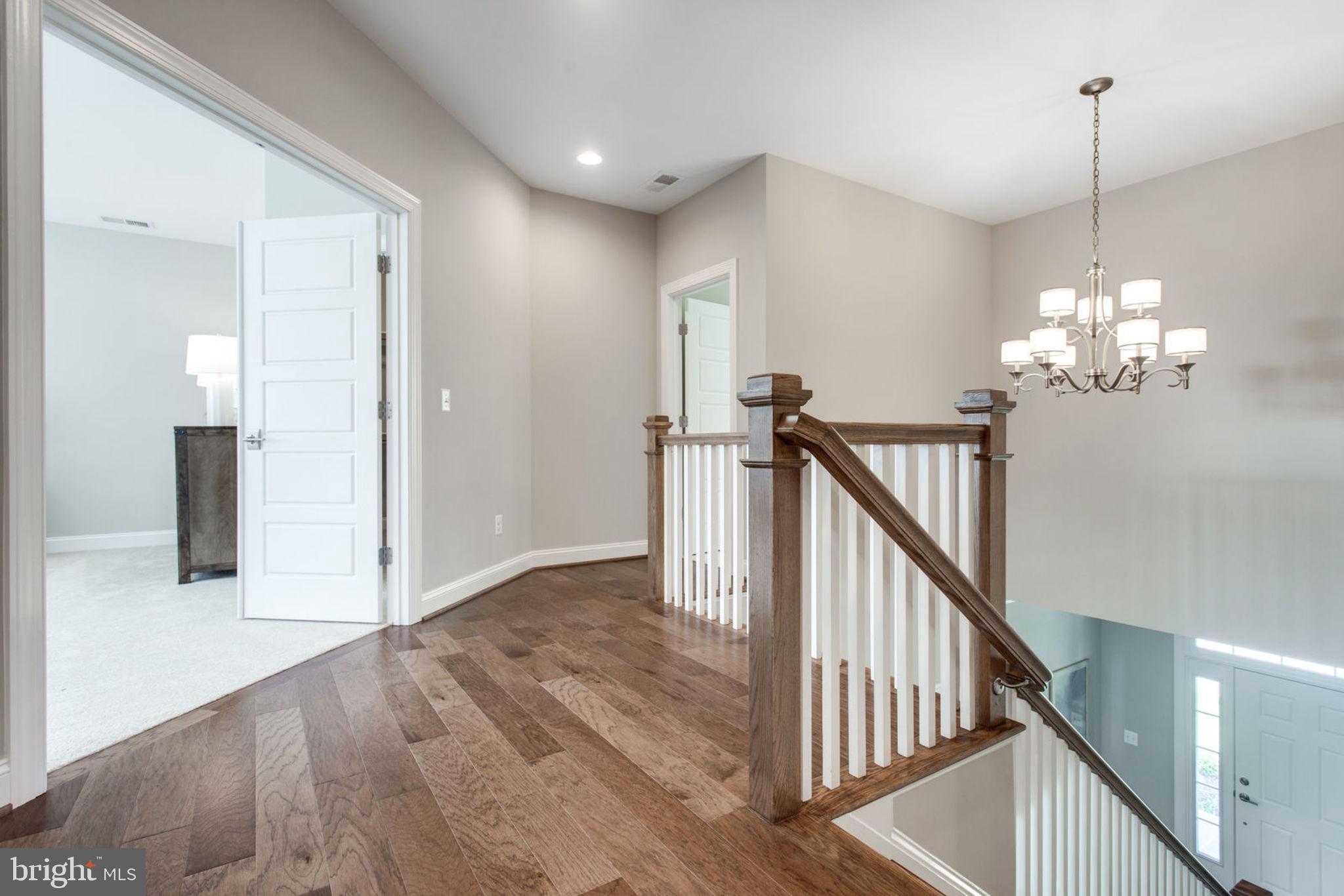 VIENNA WOODS - Residential