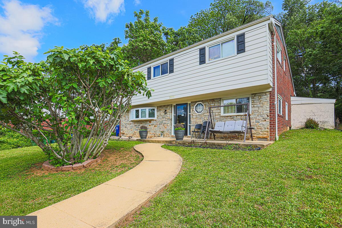 Beautifully maintained 4 bedroom 3 bath tri-level in the Cross Country neighborhood. Elegant entrance foyer, entry level bedroom with en suite bathroom, 1st floor family room, updated kitchen, appliances included, upstairs features 3 bedrooms with 2 bathrooms. Rec room on lower level. Large yard.