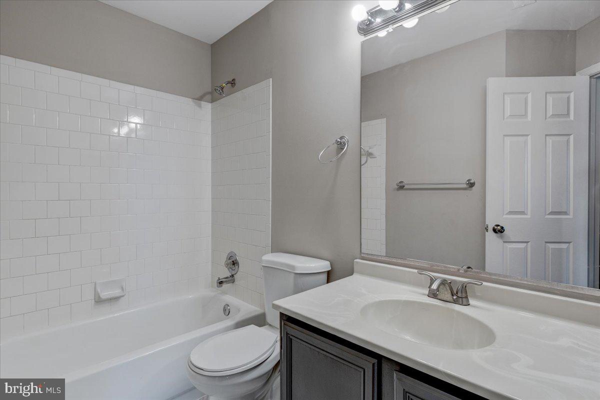 REGENCY MEADOWS - Residential