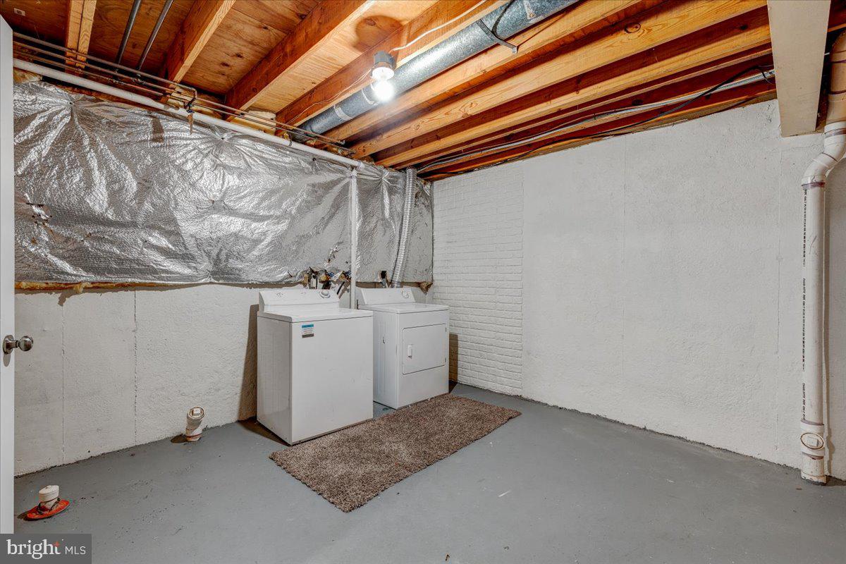 REGENCY MEADOWS - Residential